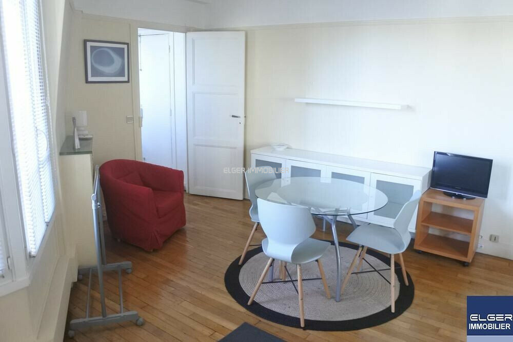 FURNISHED STUDIO on rue de Passy near LA MUETTE or PASSY Metro station