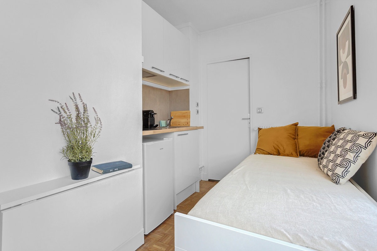 13 sqm apartment for rent in PARIS 11