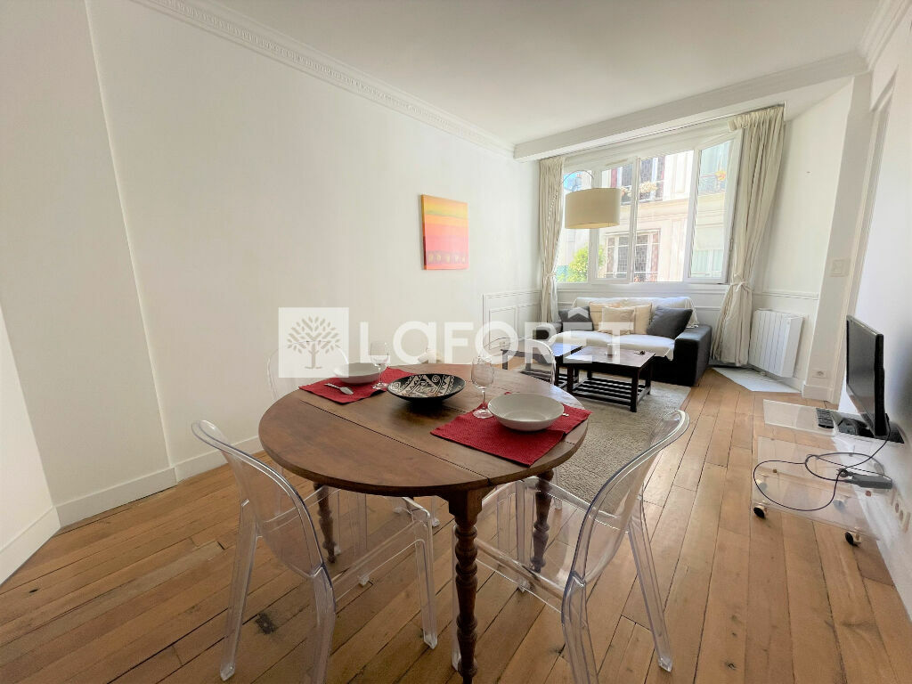 Bright T2 39 sqm courtyard apartment Paris 17 near metro 13 & 2