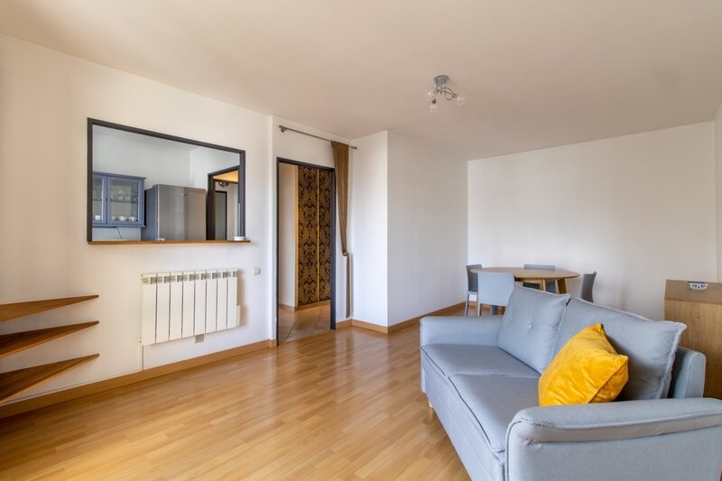 Furnished 1-bedroom apartment in downtown Courbevoie.