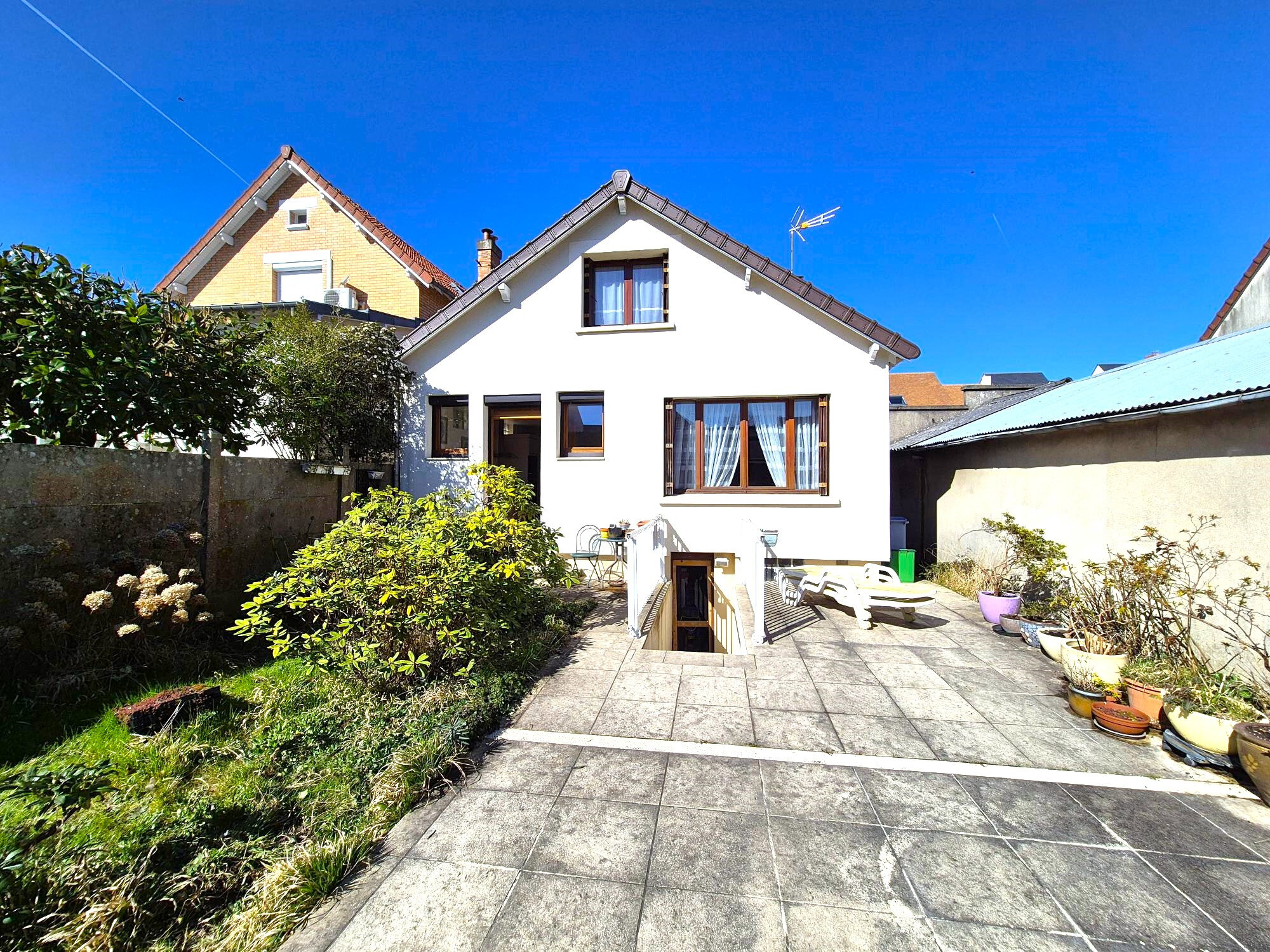 Vélizy - Le Clos! 3-bedroom house, living room with fireplace, large yard