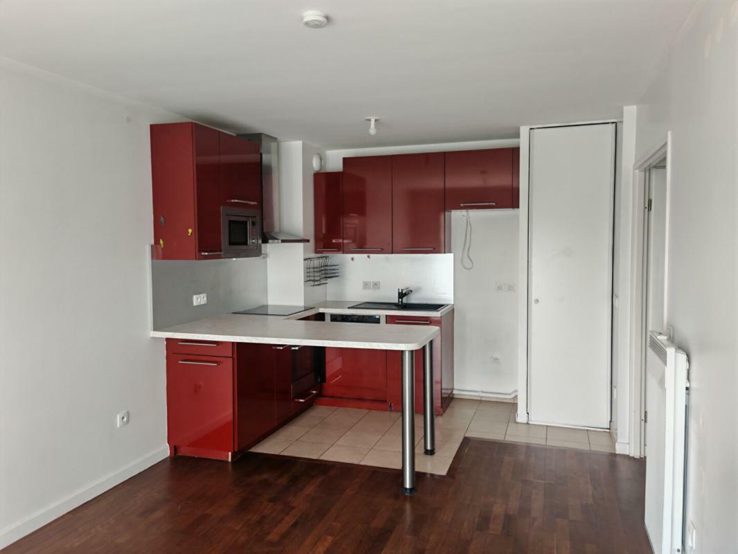 Close to Parc de Sceaux - 3-room apartment with balcony and garage - Franco Swiss Residence
