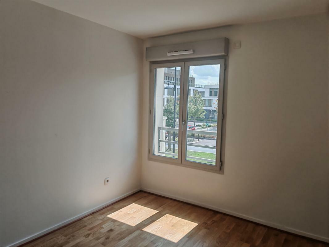 Close to Parc de Sceaux - 3-room apartment with balcony and garage - Franco Swiss Residence