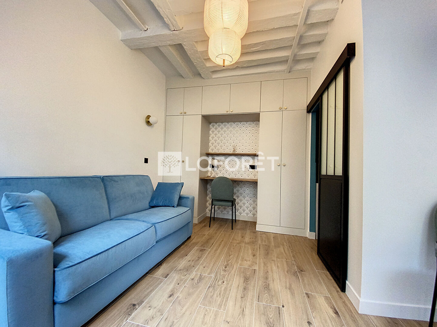 Sale of a 20 sqm apartment in PARIS 1