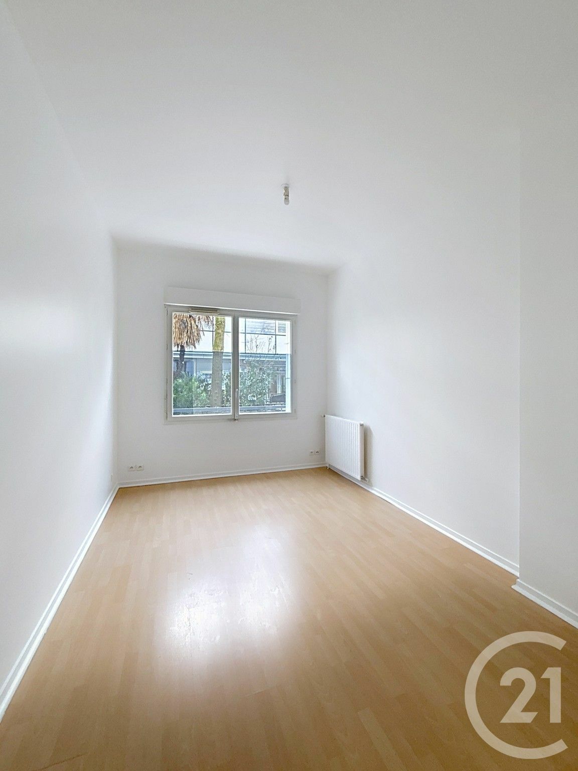 Quiet 27sqm Ground Floor Apartment in Levallois-Perret 92300
