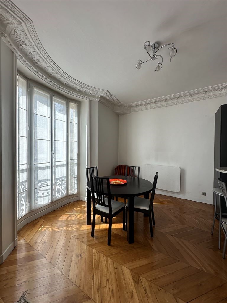 Rental apartment of 73sqm in PARIS 6