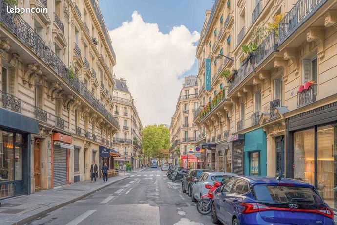 Four-room apartment in Paris (75009)
