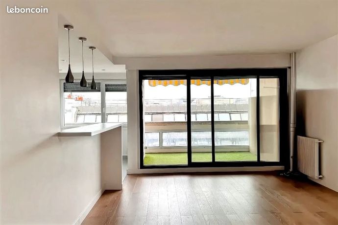 Three-room apartment in Paris (75014)