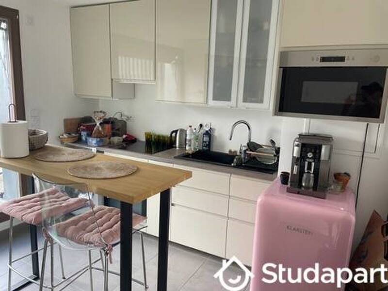 Location appartement de 8m2 à PARIS 20