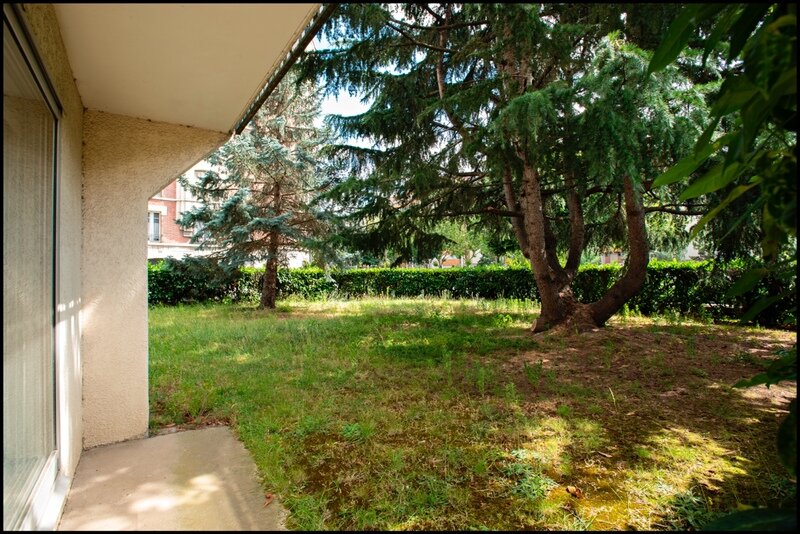 Val de Marne (94), for sale MAISONS ALFORT T2 apartment with garden