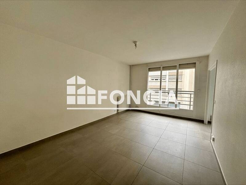 35 sqm apartment for rent in Paris 15.