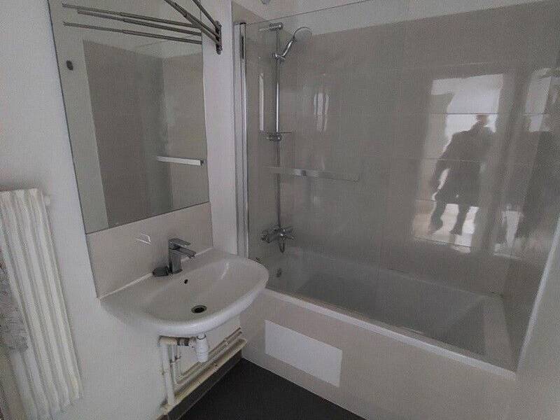 83 sqm apartment for rent in Issy-les-Moulineaux