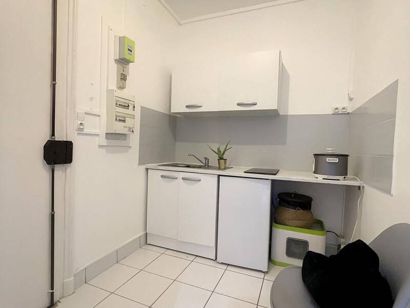 32 sqm apartment for rent in PARIS 18