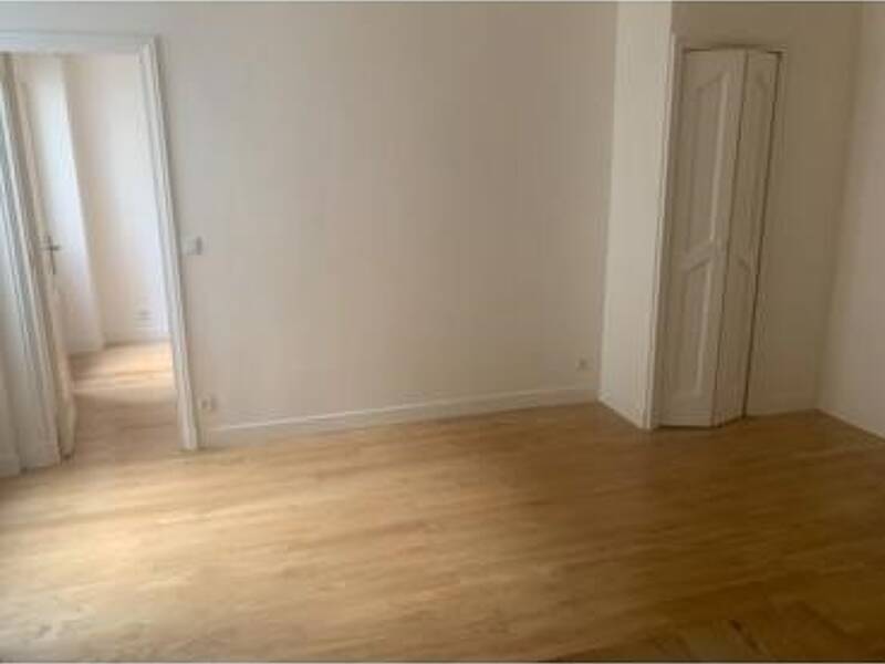 Location appartement de 35m2 à PARIS 8