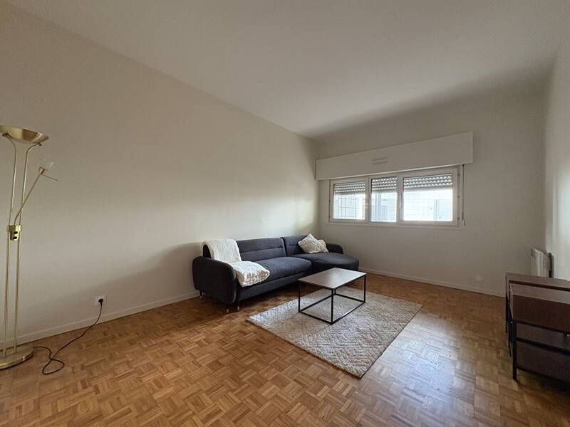 Location appartement de 73m2 à PARIS 15