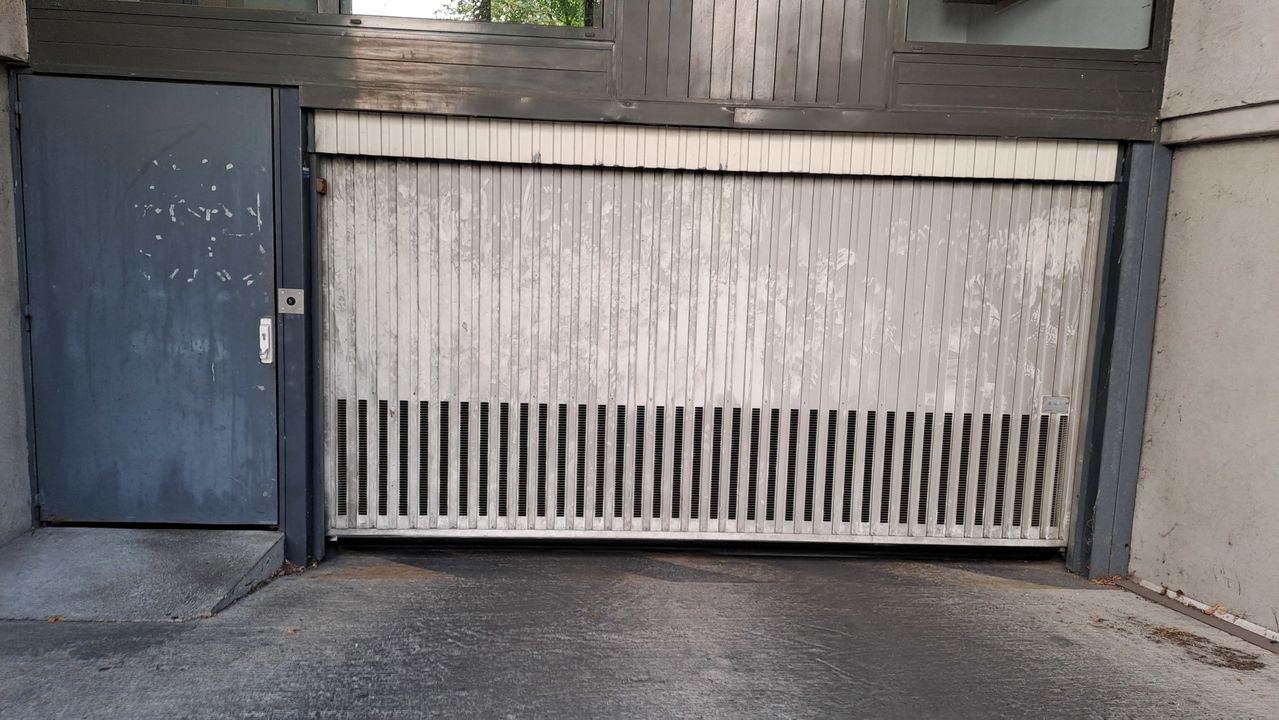 GARAGE EN SOUS SOL