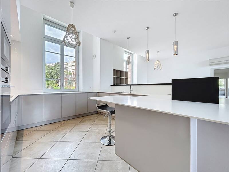 Location appartement de 184m2 à LYON 5