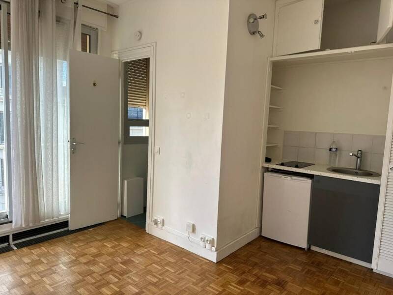 شقة للإيجار بمساحة 14م² في نويي-sur-Seine