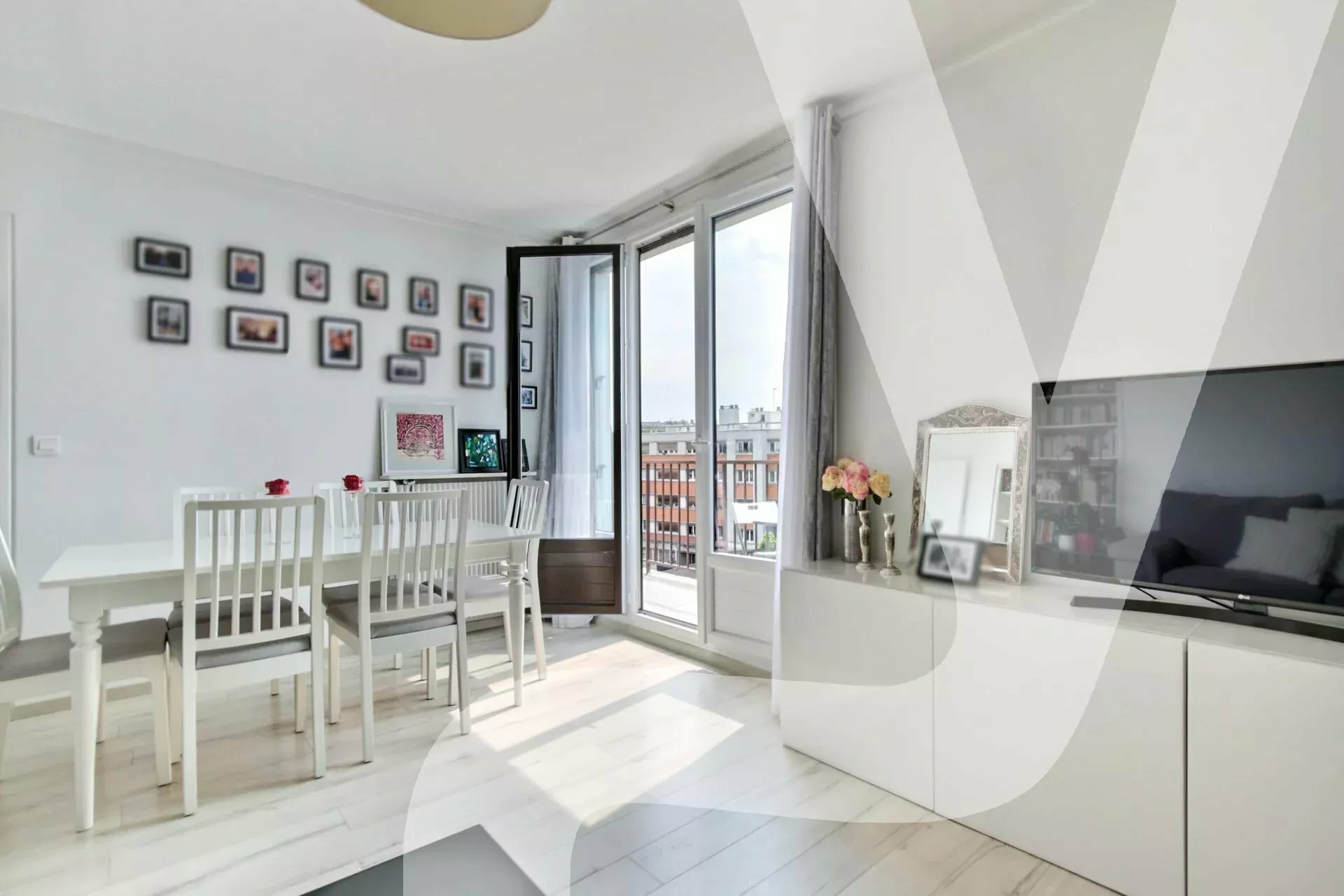 Mairie de Montreuil - Appartement lumineux avec balcon