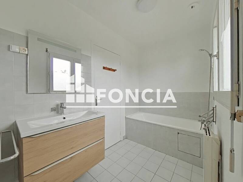 Apartment for rent of 64 sqm in ROSNY SOUS BOIS