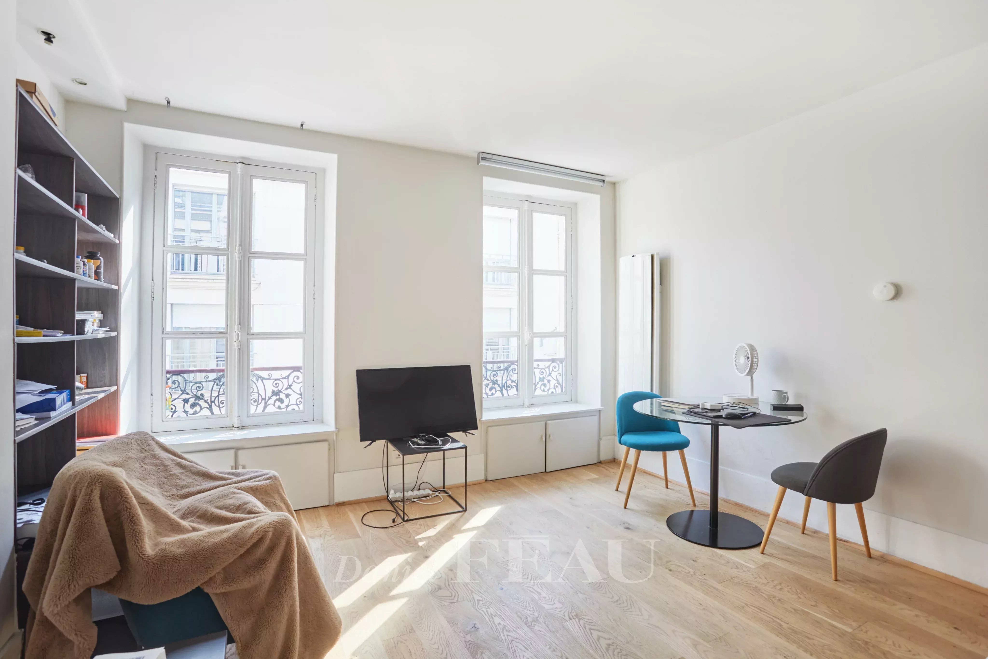 Paris XVIe - Passy - Deux pièces