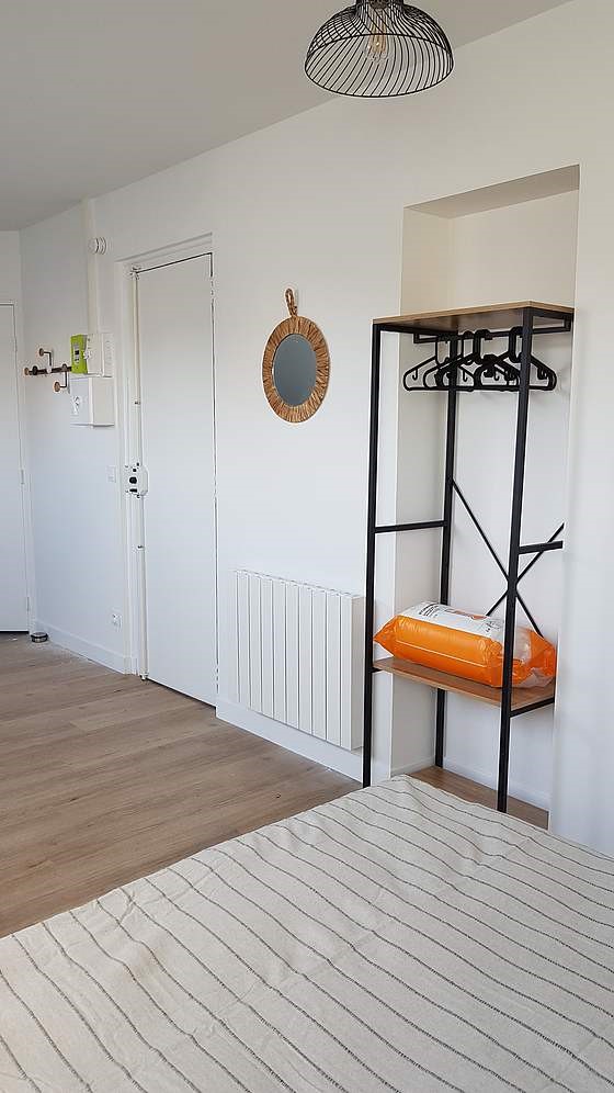 25sqm apartment for rent in PARIS 8