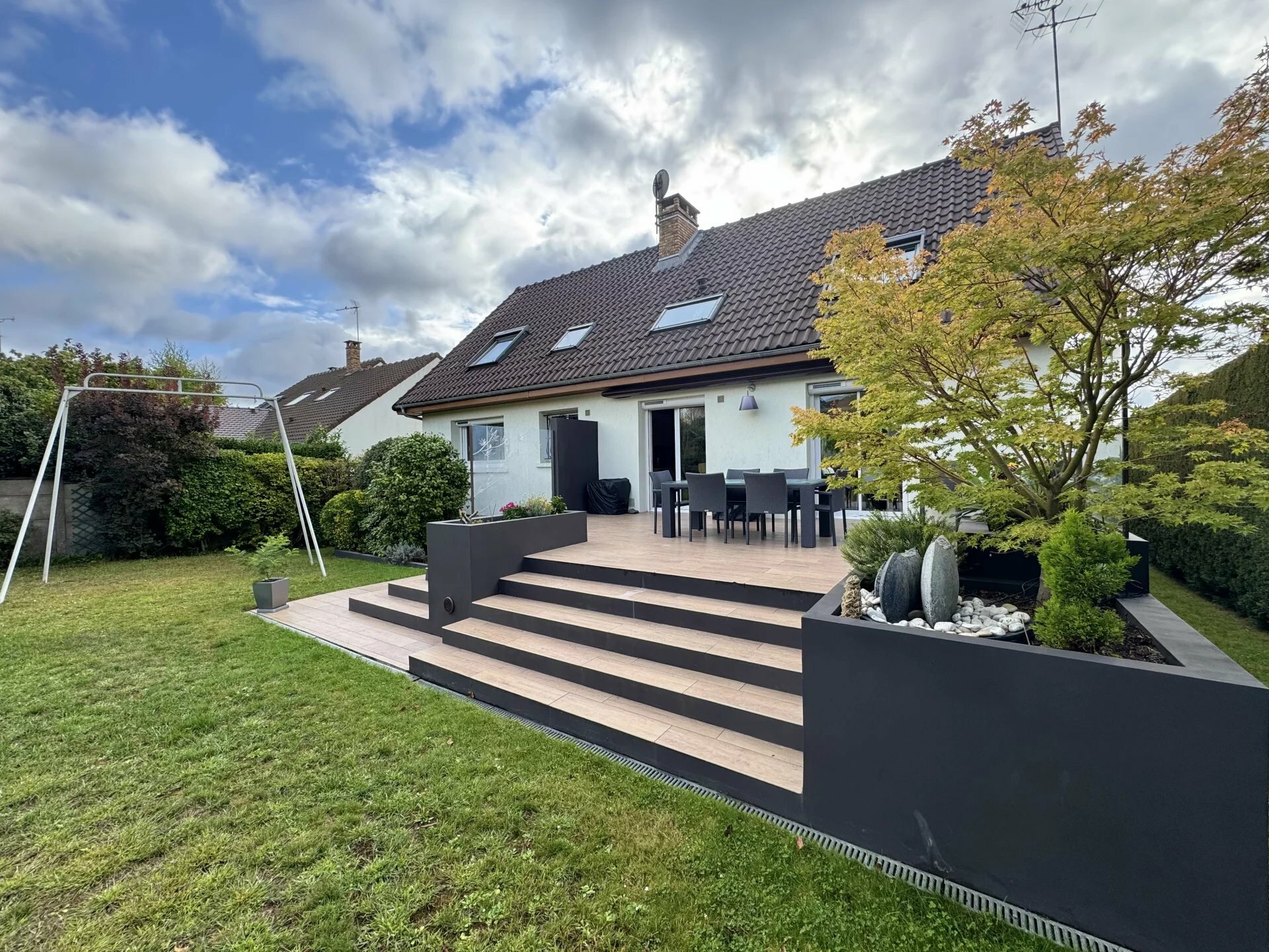Vendita di una casa di 200 mq a VERRIÈRES-LE-BUISSON