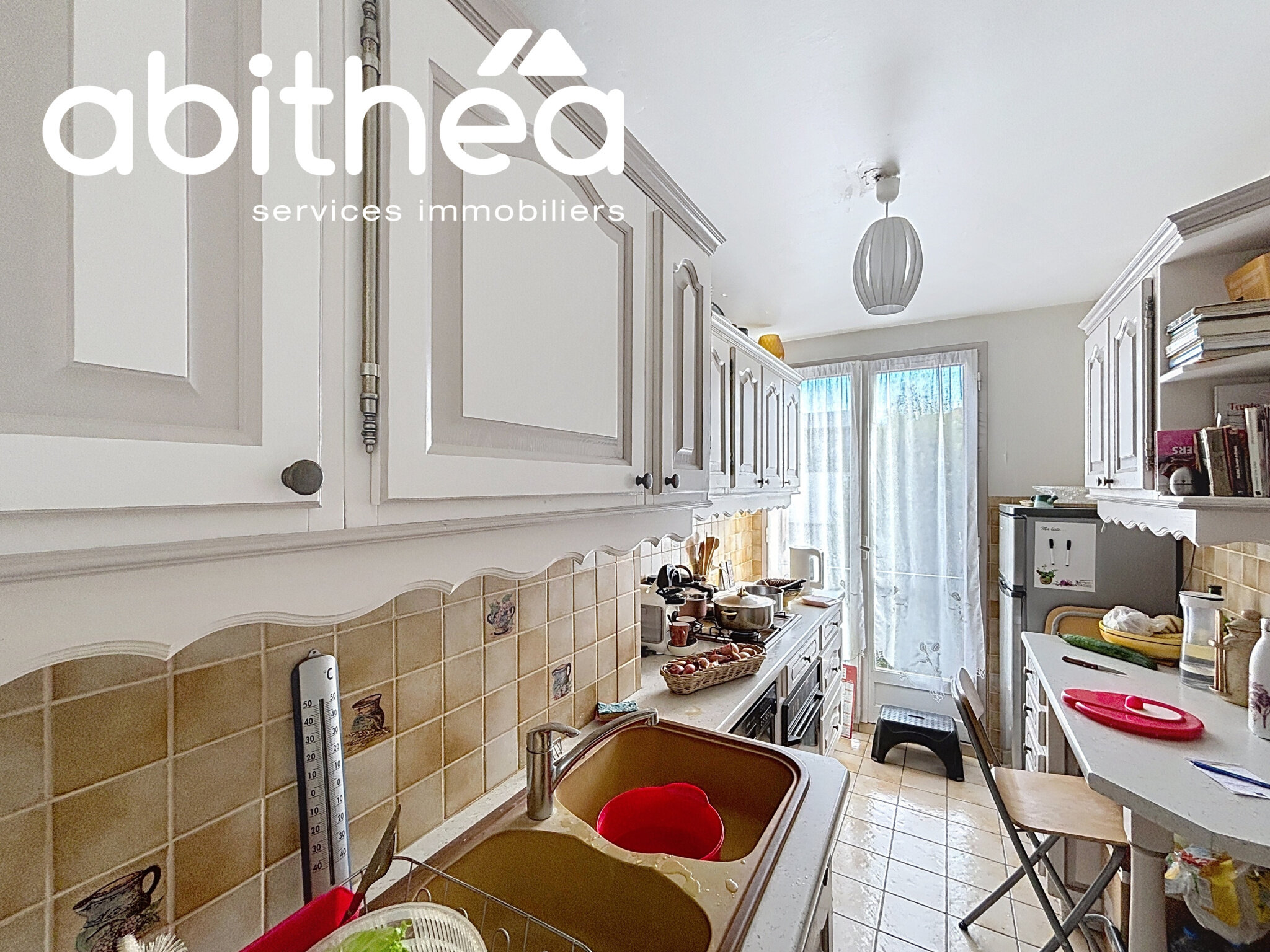 F5 APARTMENT WITH GARAGE IN CHOISY-LE-ROI