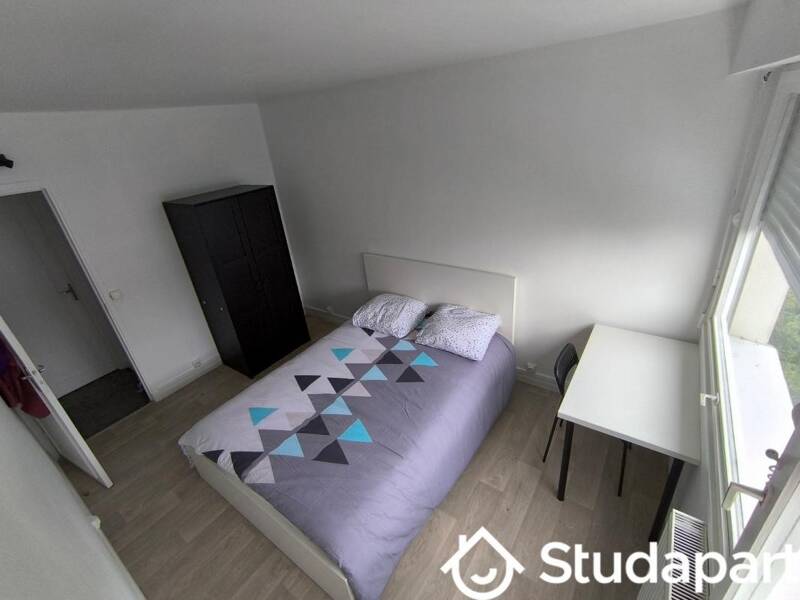 Apartment for rent of 18 sqm in Evry Courcouronnes