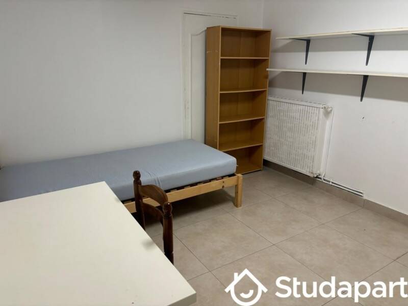 16sqm house for rent in MONTESSON
