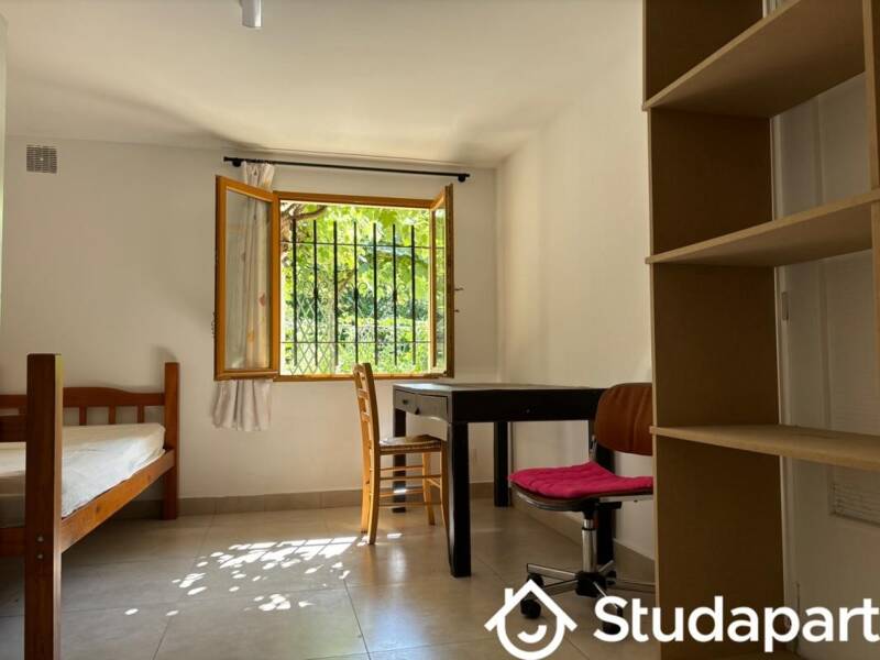 16sqm house for rent in MONTESSON