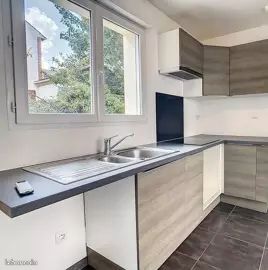 Appartamento di città con 4 stanze in affitto