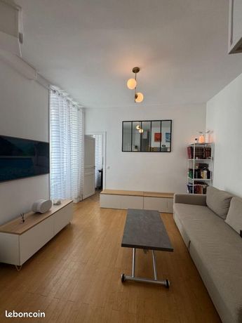 T2 31 sqm ground floor quiet Paris 15 lively neighborhood