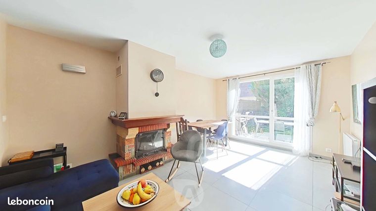 Four-room house in Dammarie-les-Lys (77190)