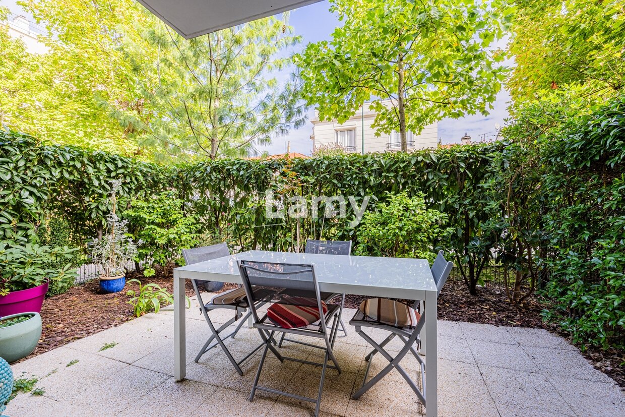 NOGENT SUR MARNE - Appartement avec terrasse