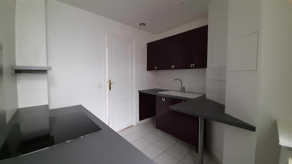Rental apartment of 59sqm in PARIS 15.