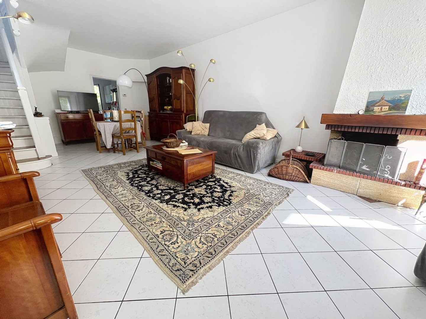 Old house with 4 bedrooms