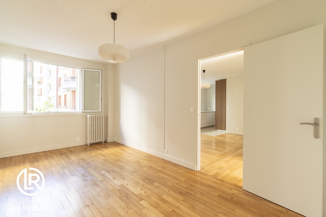 For sale: 48 sqm apartment in PARIS 16.