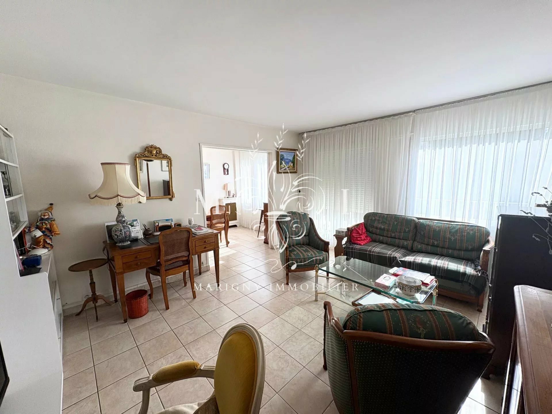 4-room apartment with cross-ventilation - no facing neighbors - East Vincennes