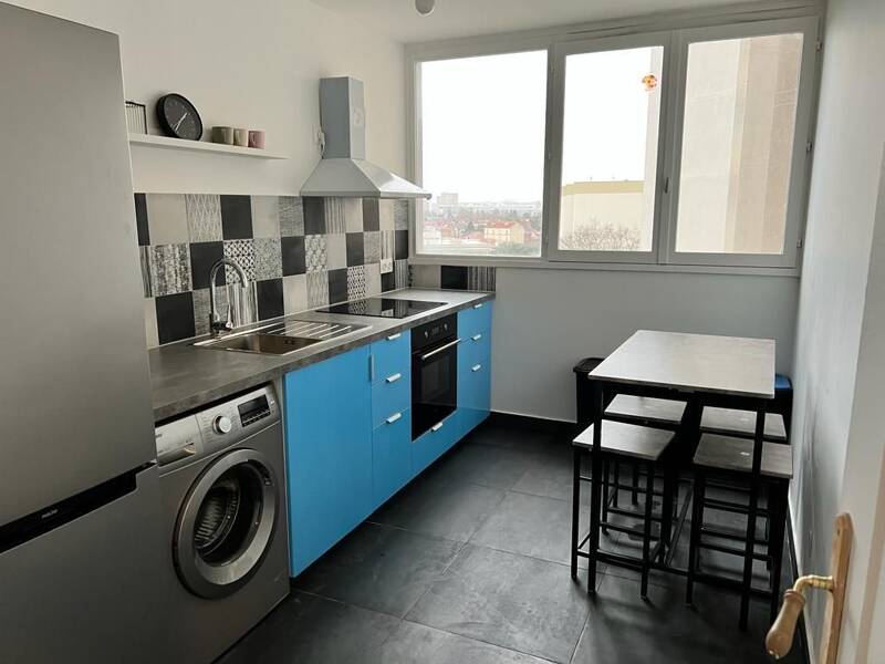 12sqm apartment for rent in CRETEIL