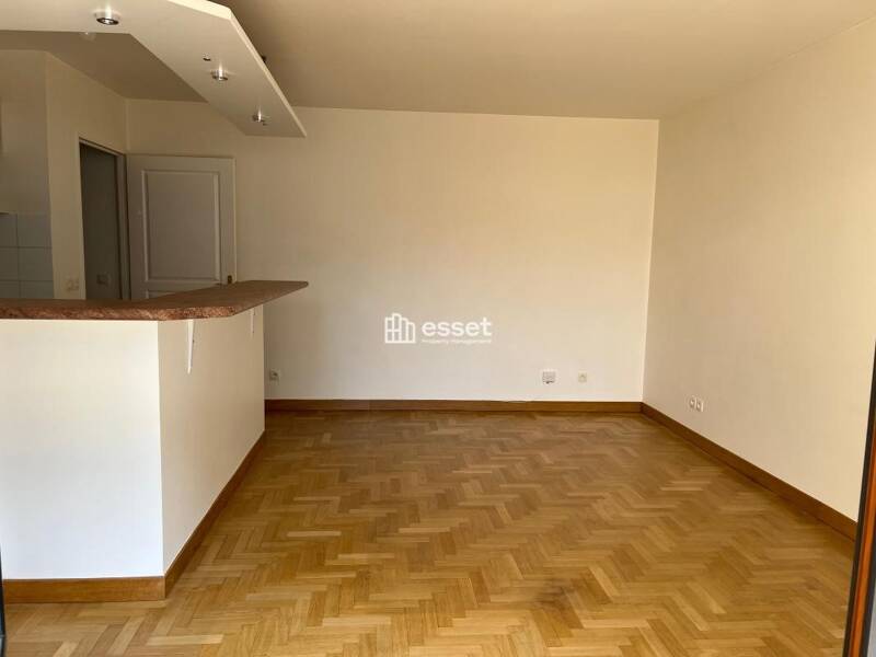 38 sqm apartment for rent in Courbevoie