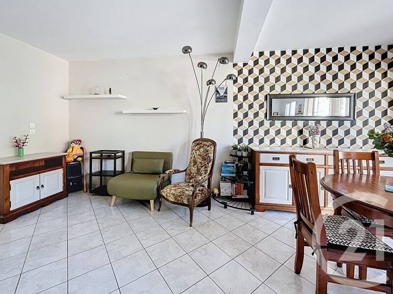 Short-term rental apartment of 52sqm in NANTERRE