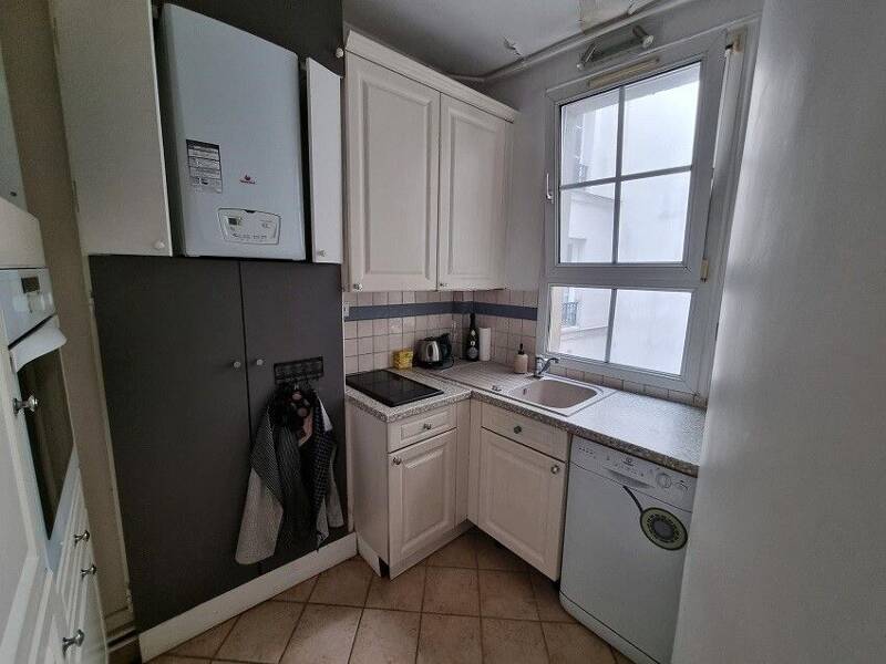 Affitto appartamento di 61 mq a PARIGI 8