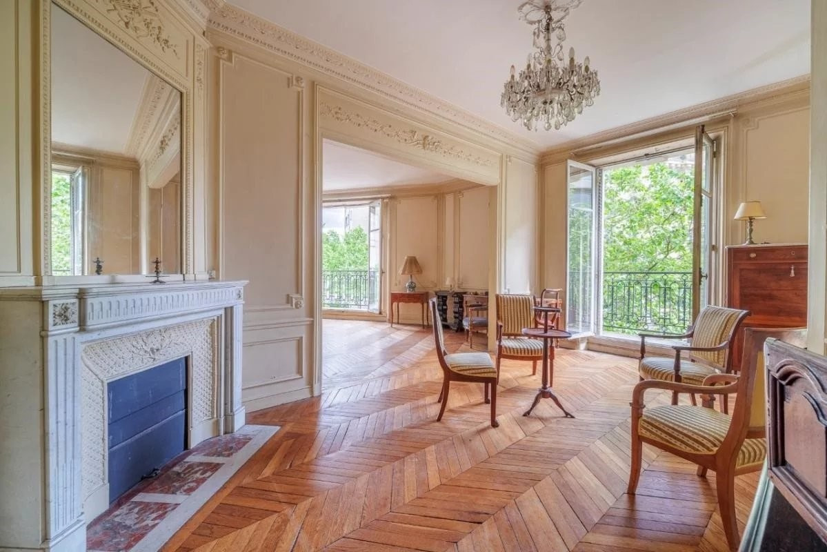 Appartamento di Prestigio – 241 mq – Villaggio di Auteuil (Parigi 16°)