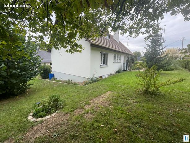 Six-room house in Petit-Couronne (76650)