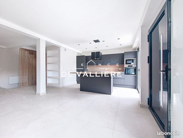 عقار مكون من 5 غرف 133 م²