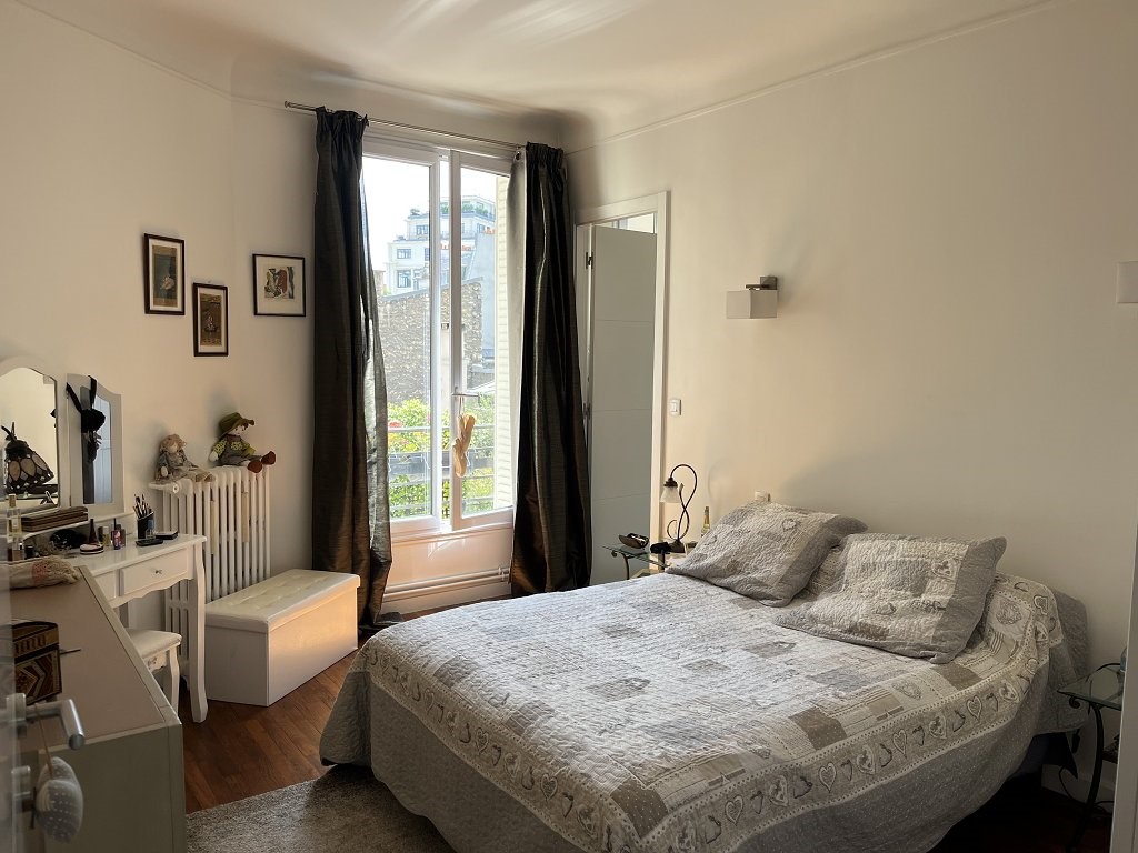 Location appartement de 60m2 à PARIS 7