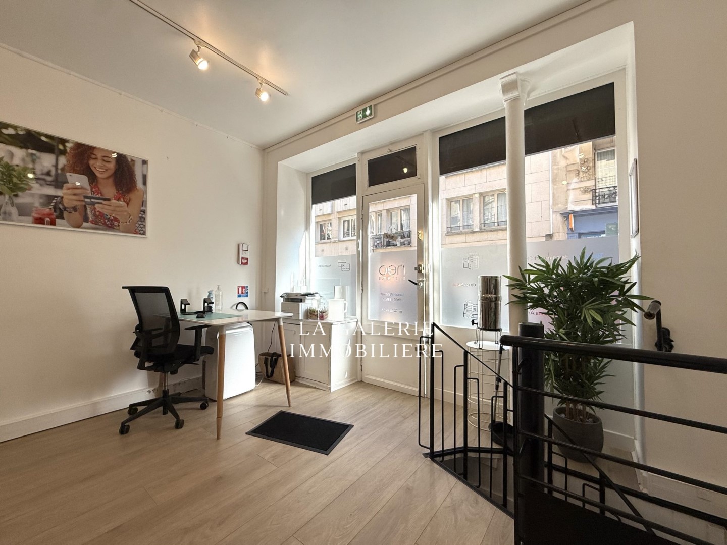 Commercial property for sale in PARIS 15