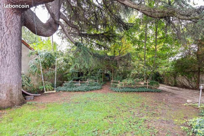 منزل 6 غرف بمساحة 160 م²