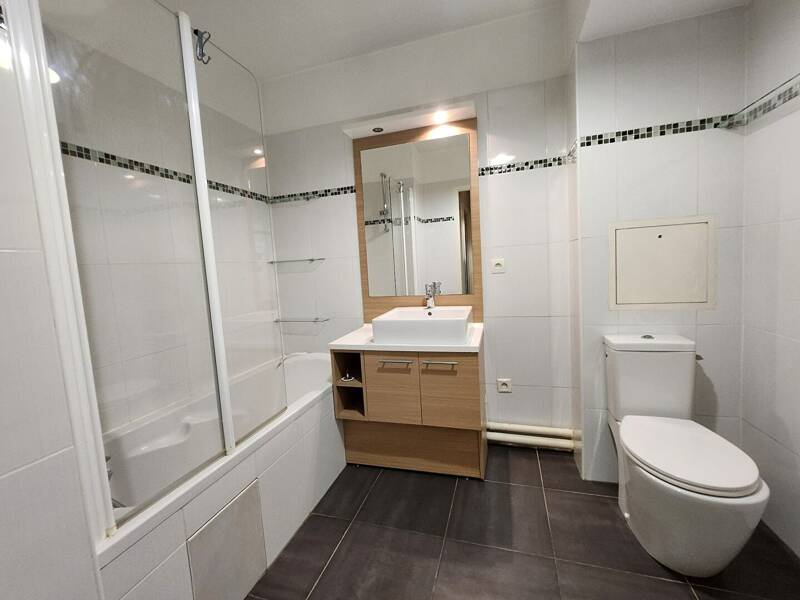 شقة للإيجار بمساحة 46م² في بولوغني-بييكنكور